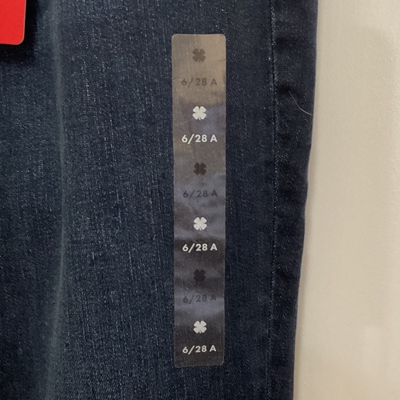 Lucky Brand Women's Dark Indigo Straight Leg Jeans - Picture 2 of 10